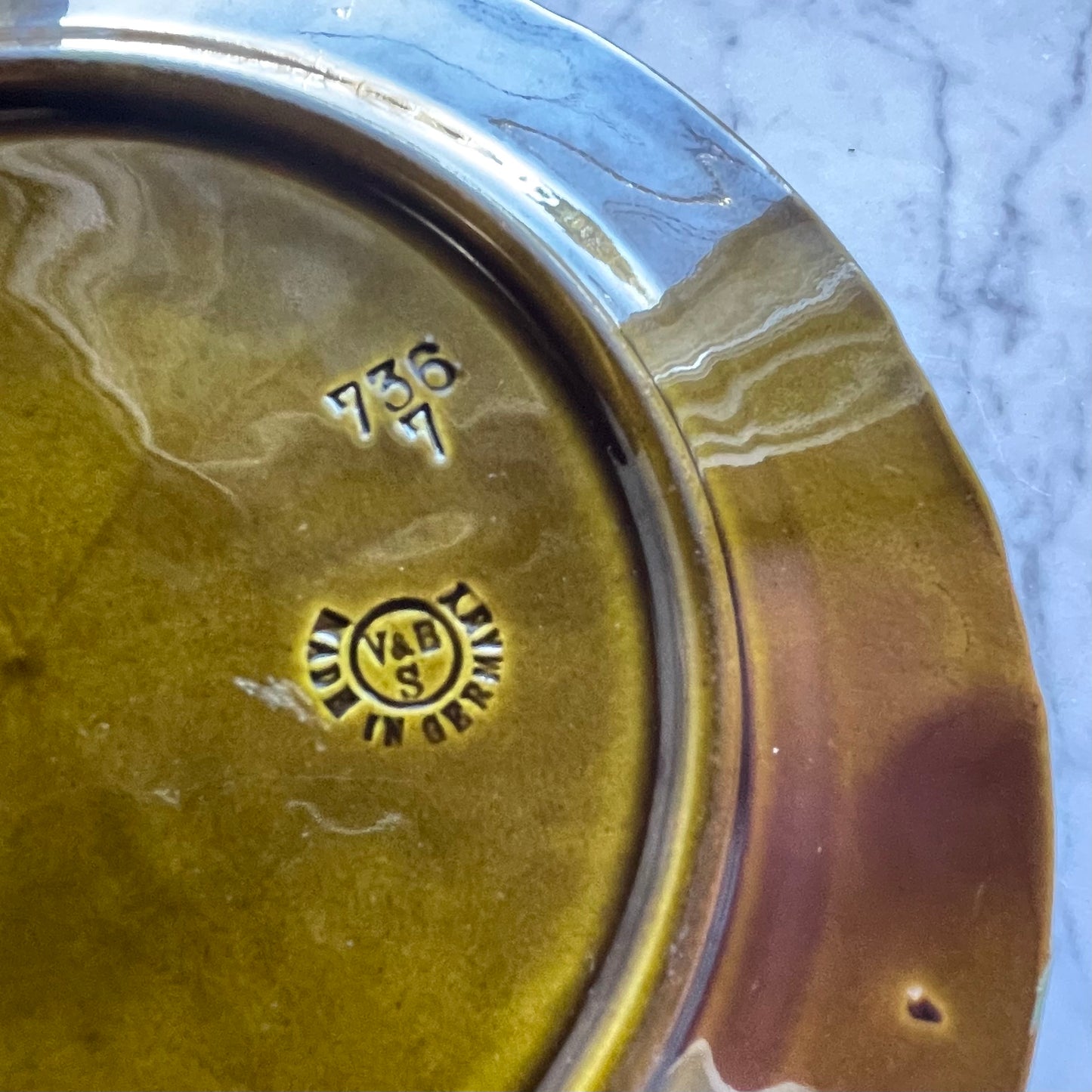 Victorian Majolica Plate with Putti & Foliage