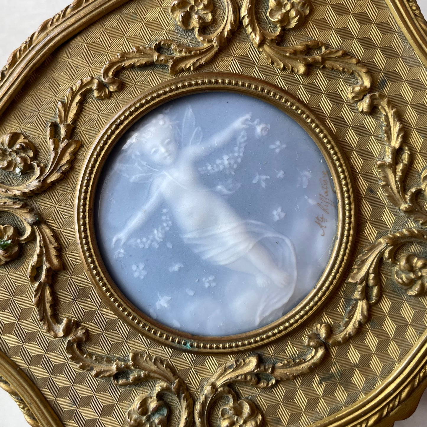 Auguste Riffaterre Pâte-sur-Pâte Box with Fairy