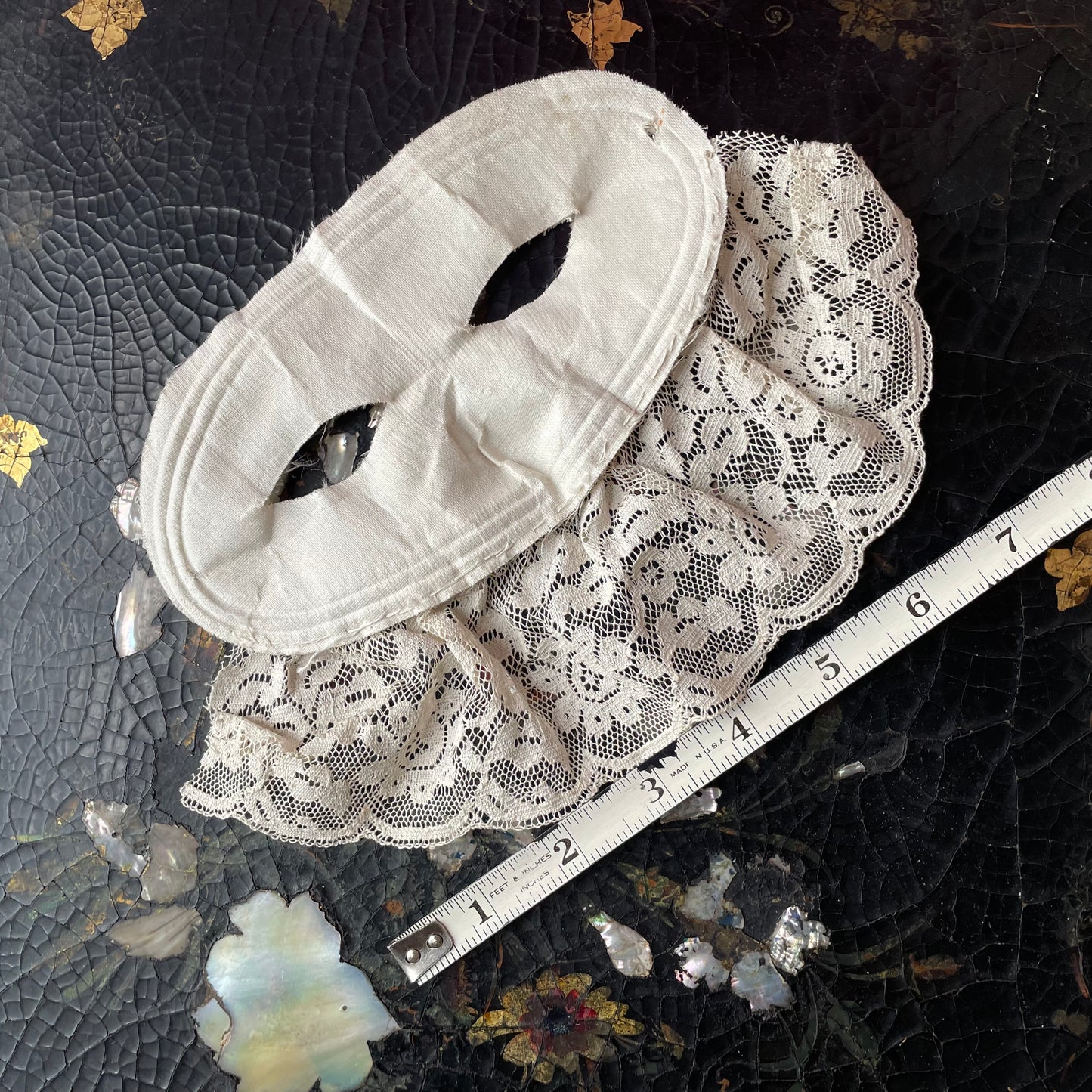Antique Lace Mask