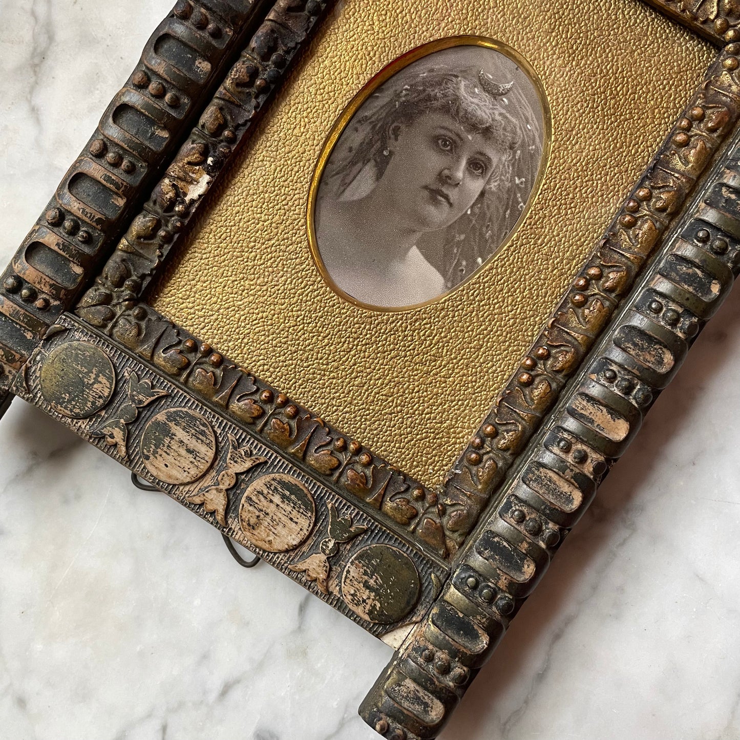 Sister of the Moon | Victorian Framed Card