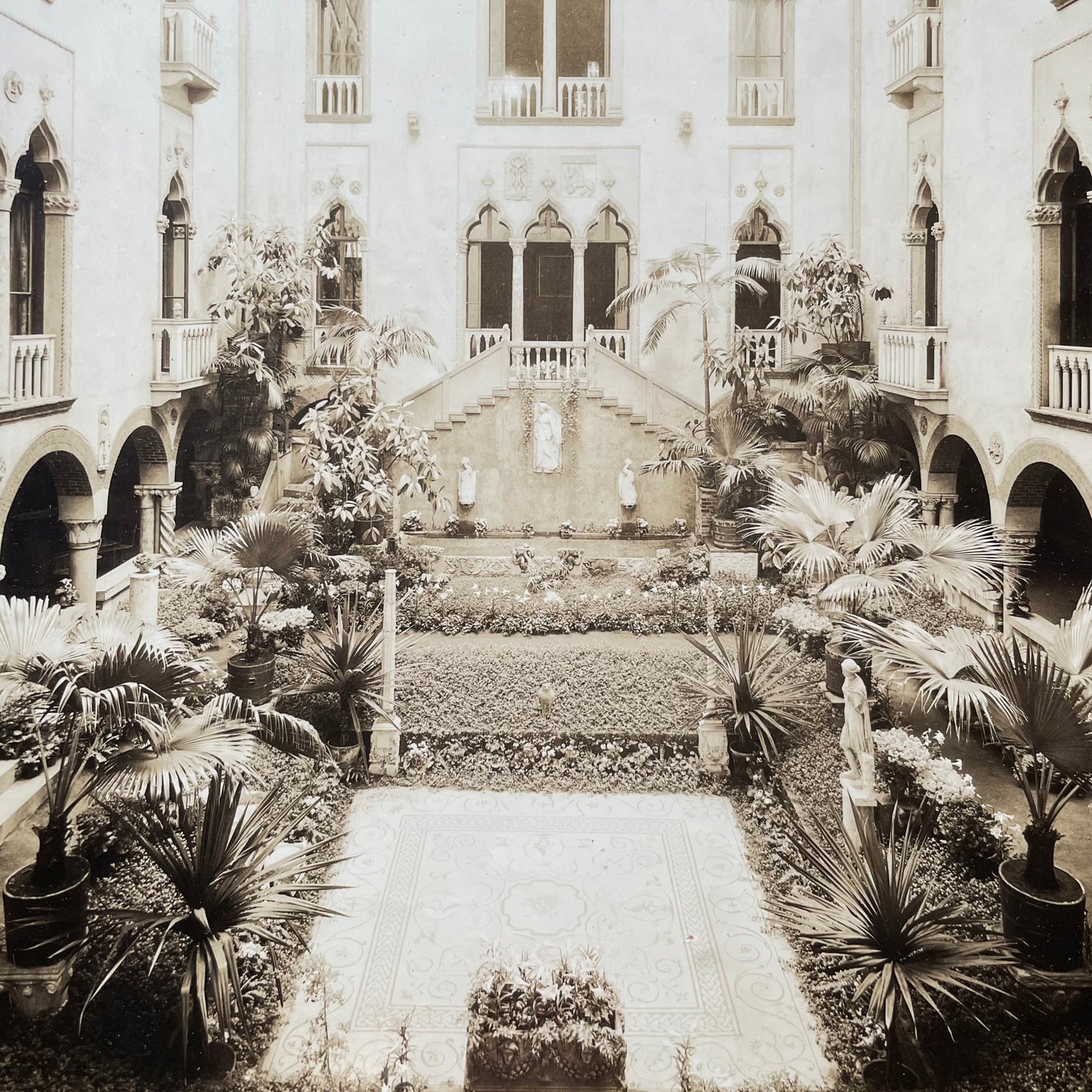 Isabella Stewart Gardner Museum | Antique Courtyard Photo