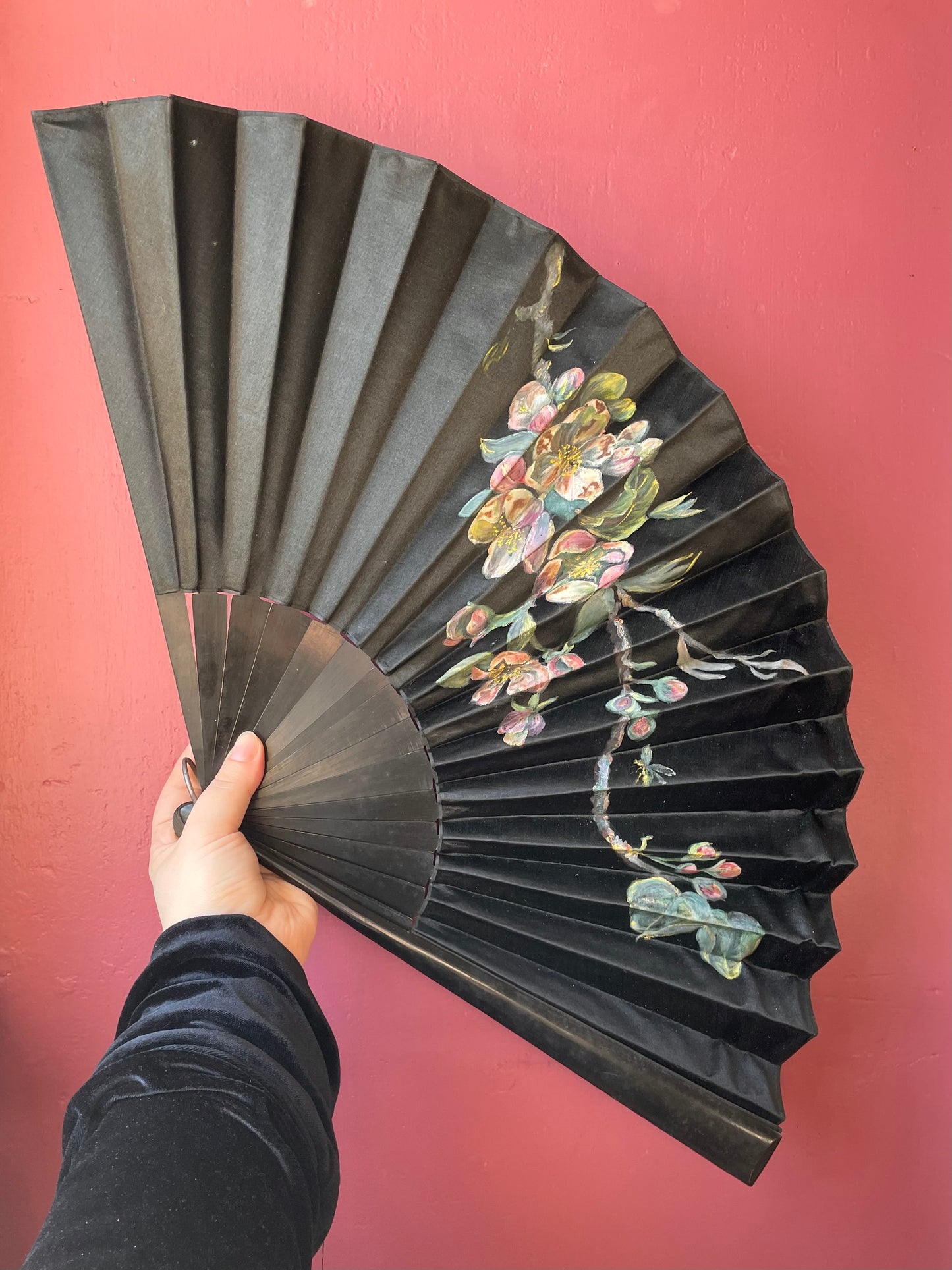 Victorian Hand Painted Black Silk Fan