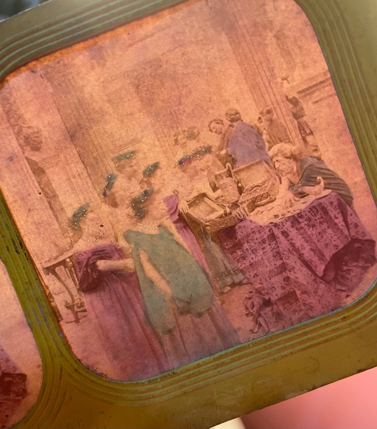 Antique Tissue Stereoview | A Dealer Exhibits his Wares