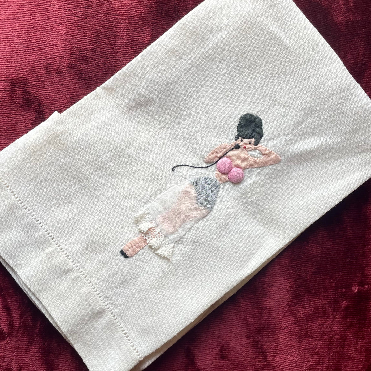 Vintage Risquée Appliquée Linen Hand Towel | 1950s-1960s