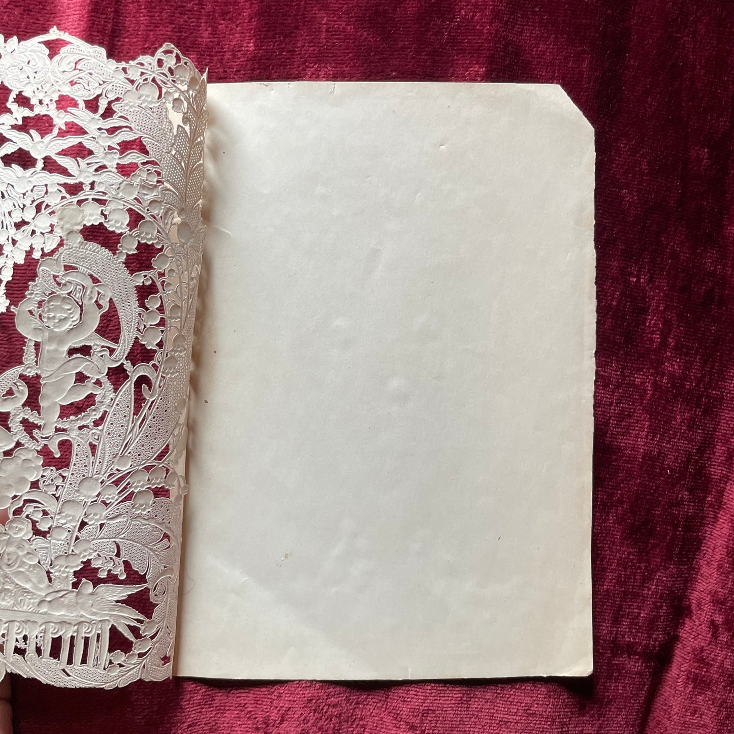 Victorian Lace Paper Valentine | Wood