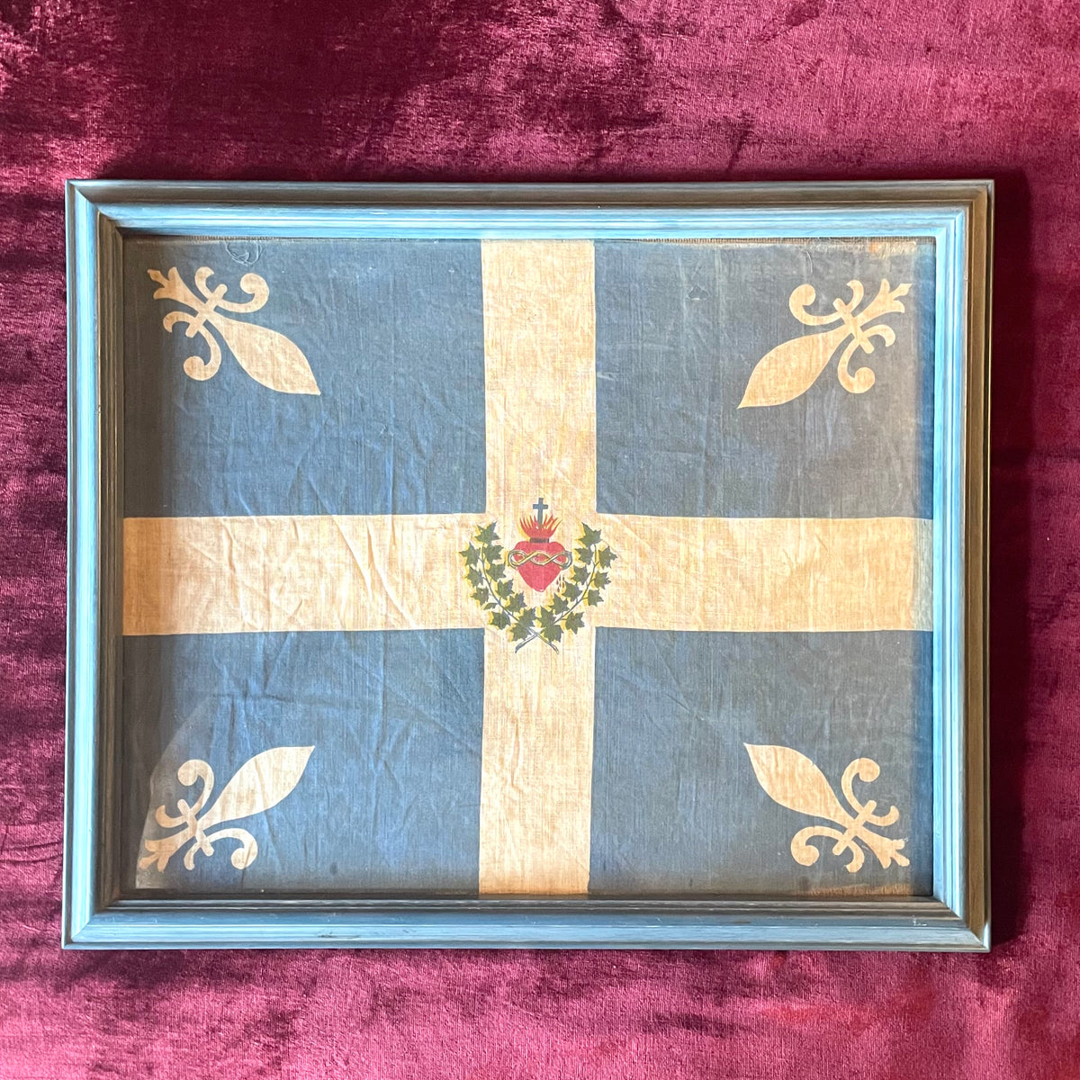 Antique Carillon Sacré-Cœur Framed Flag
