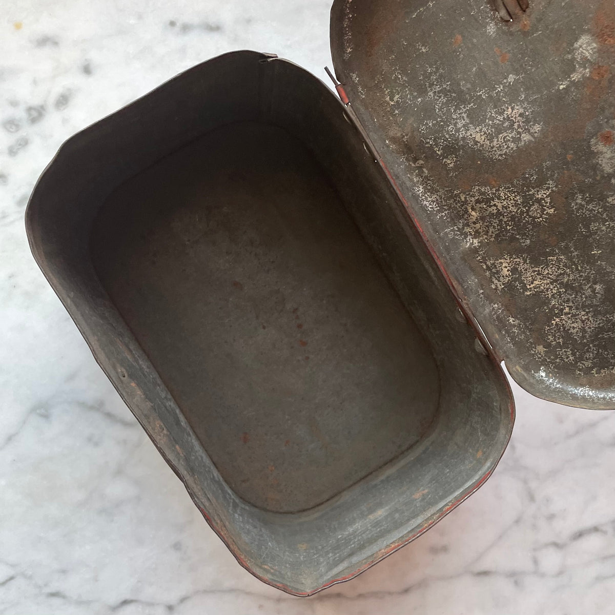 Victorian Central Union Cut Plug Tobacco Tin