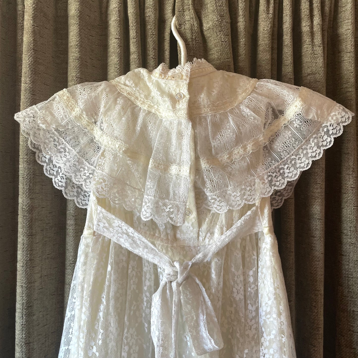 Vintage Gunne Sax Jeunes Filles White Lace Dress