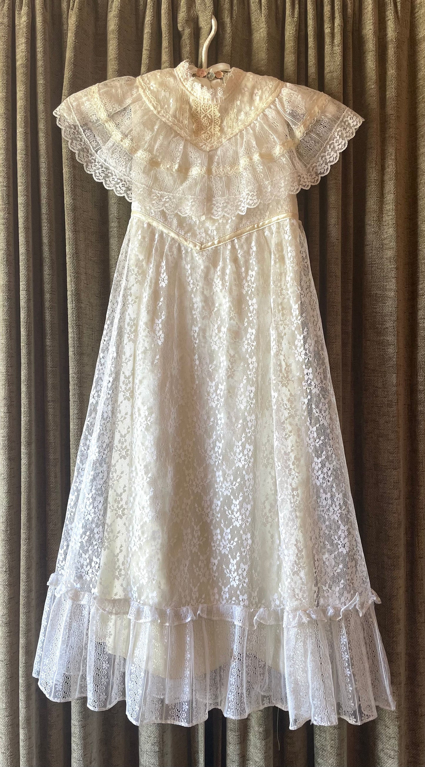 Vintage Gunne Sax Jeunes Filles White Lace Dress