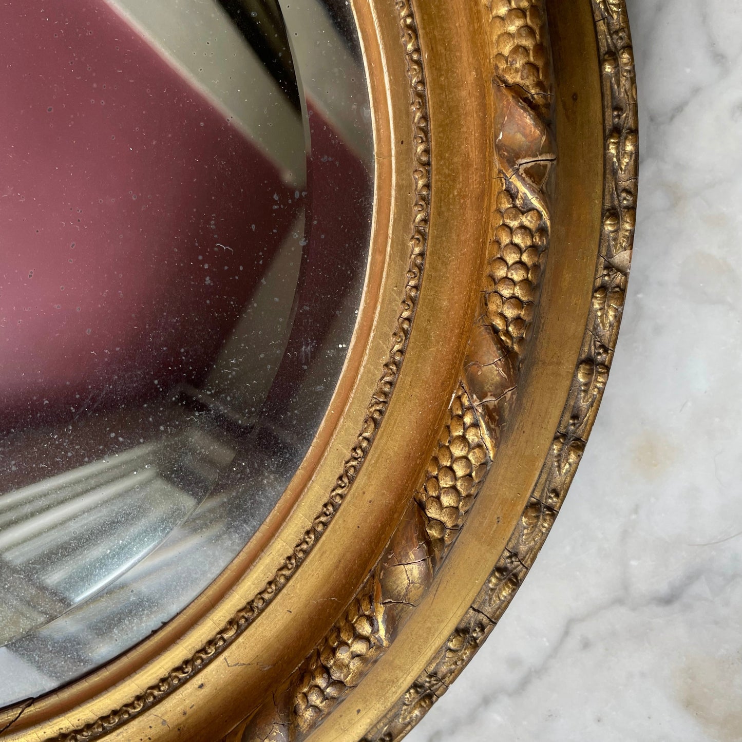 Victorian Round Gilded Wood Wall Mirror