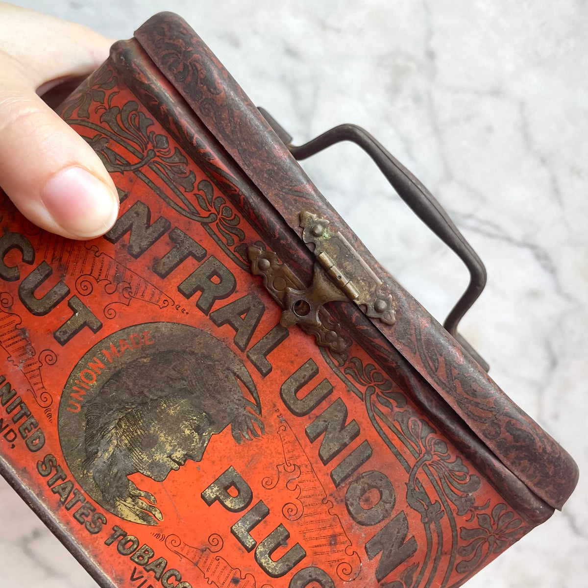 Victorian Central Union Cut Plug Tobacco Tin