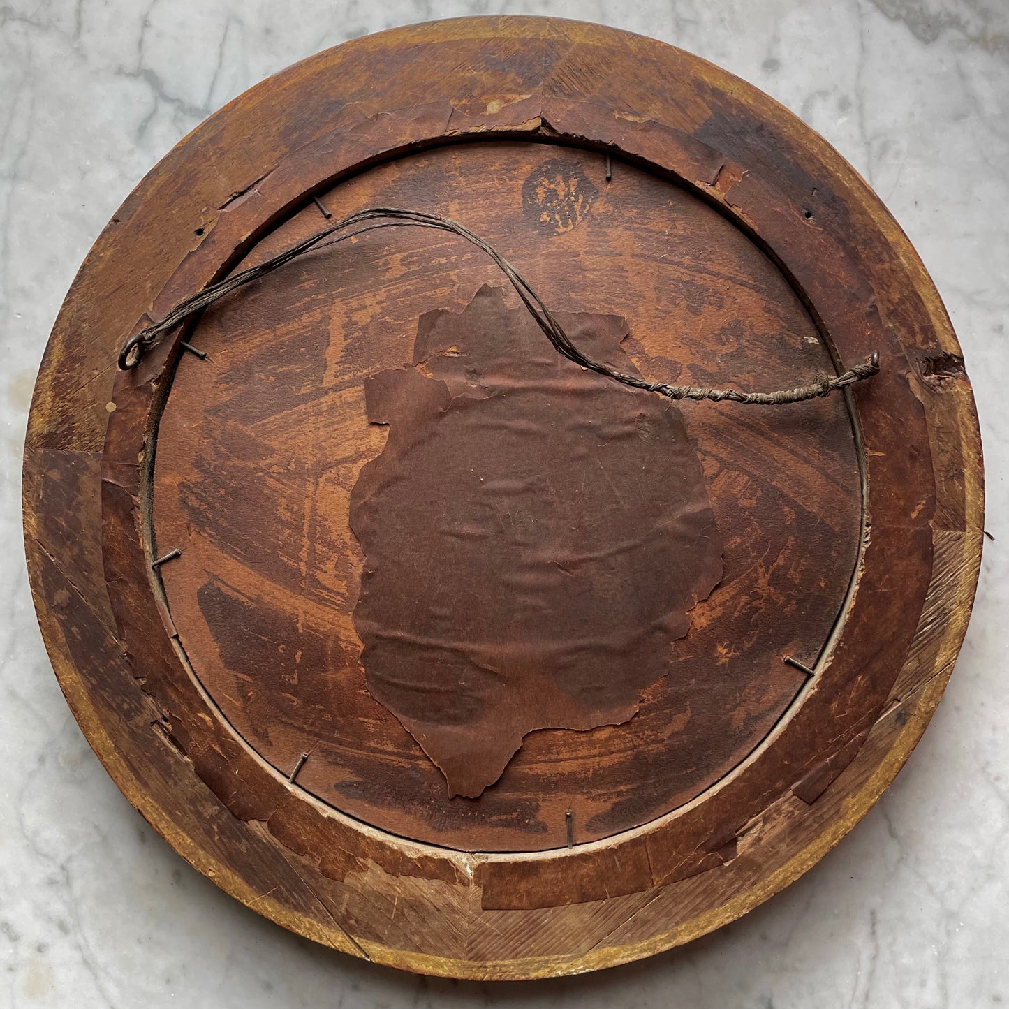 Victorian Round Gilded Wood Wall Mirror