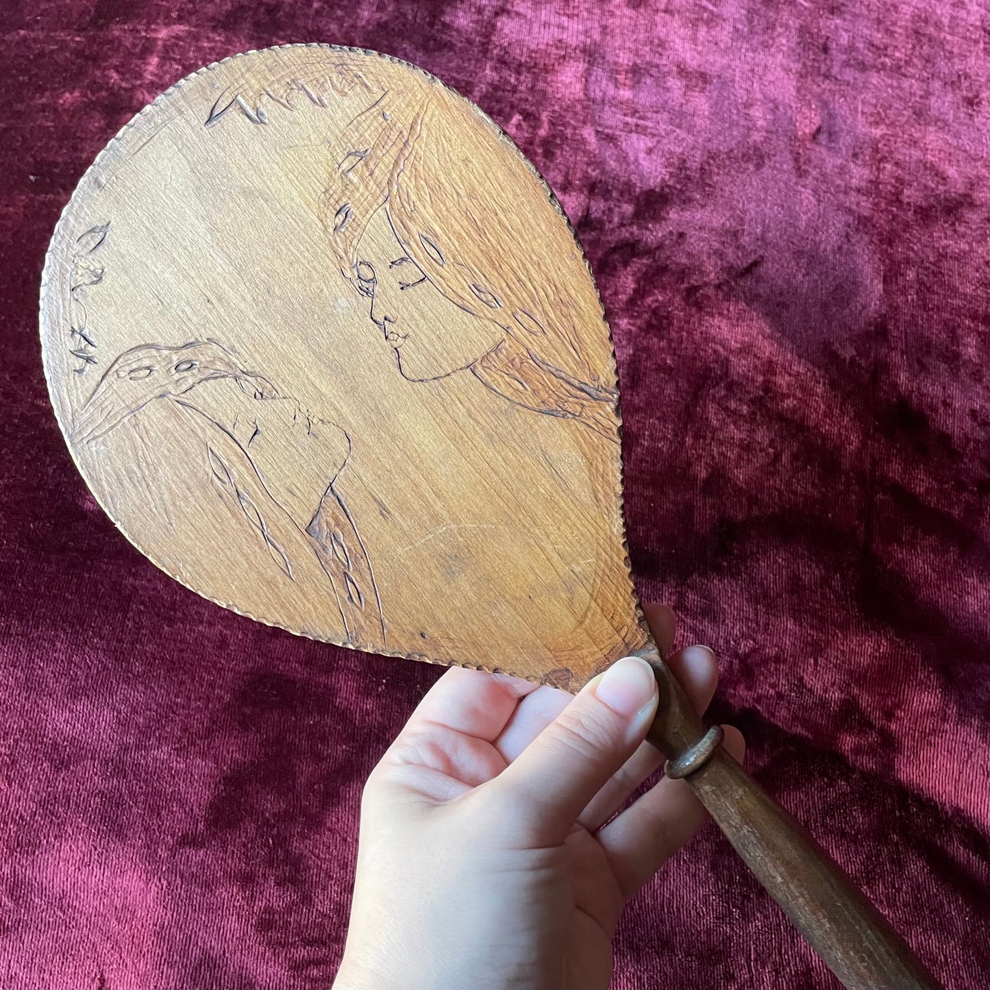 Edwardian Pyrography Face Screen