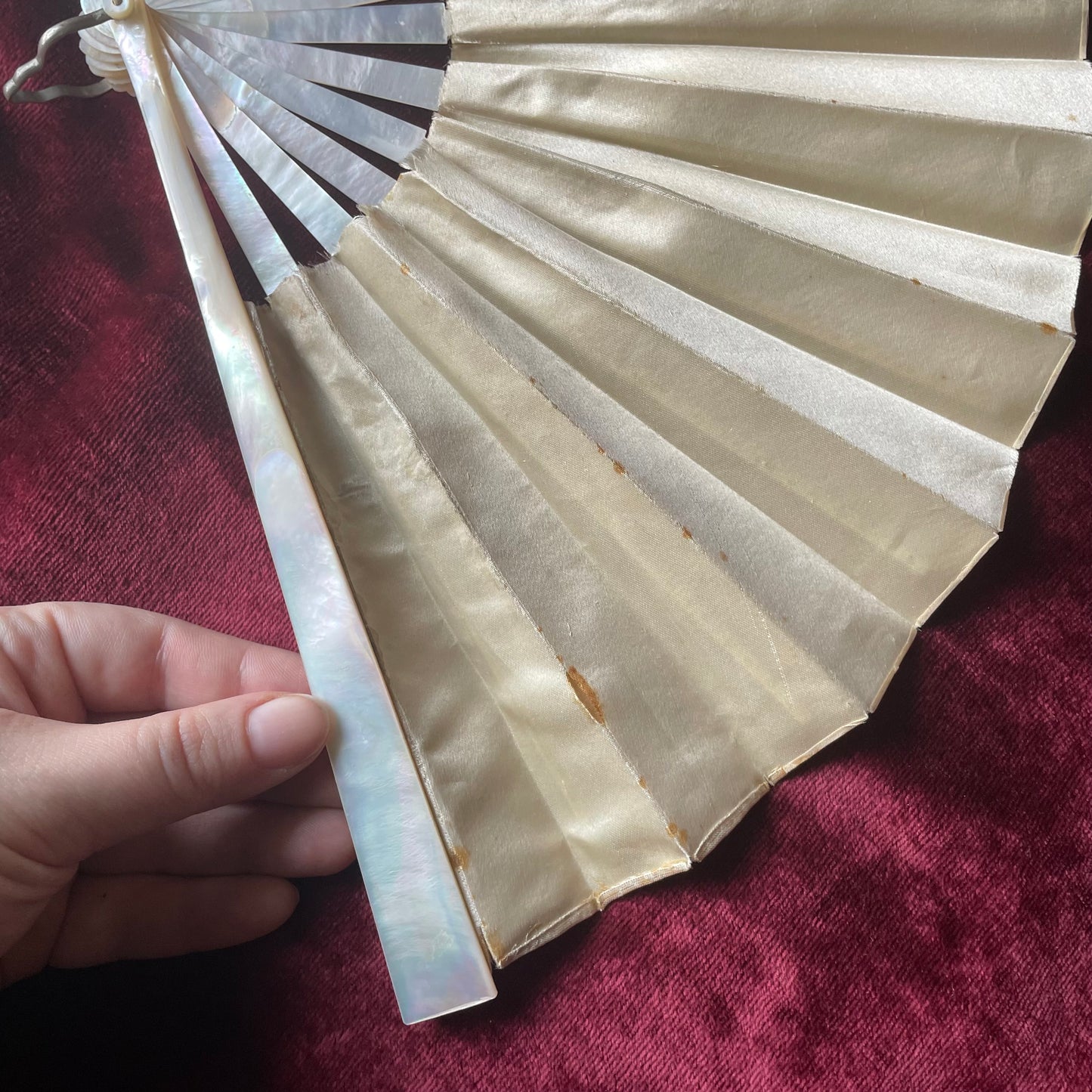 Victorian Painted Silk Fan with Mother of Pearl