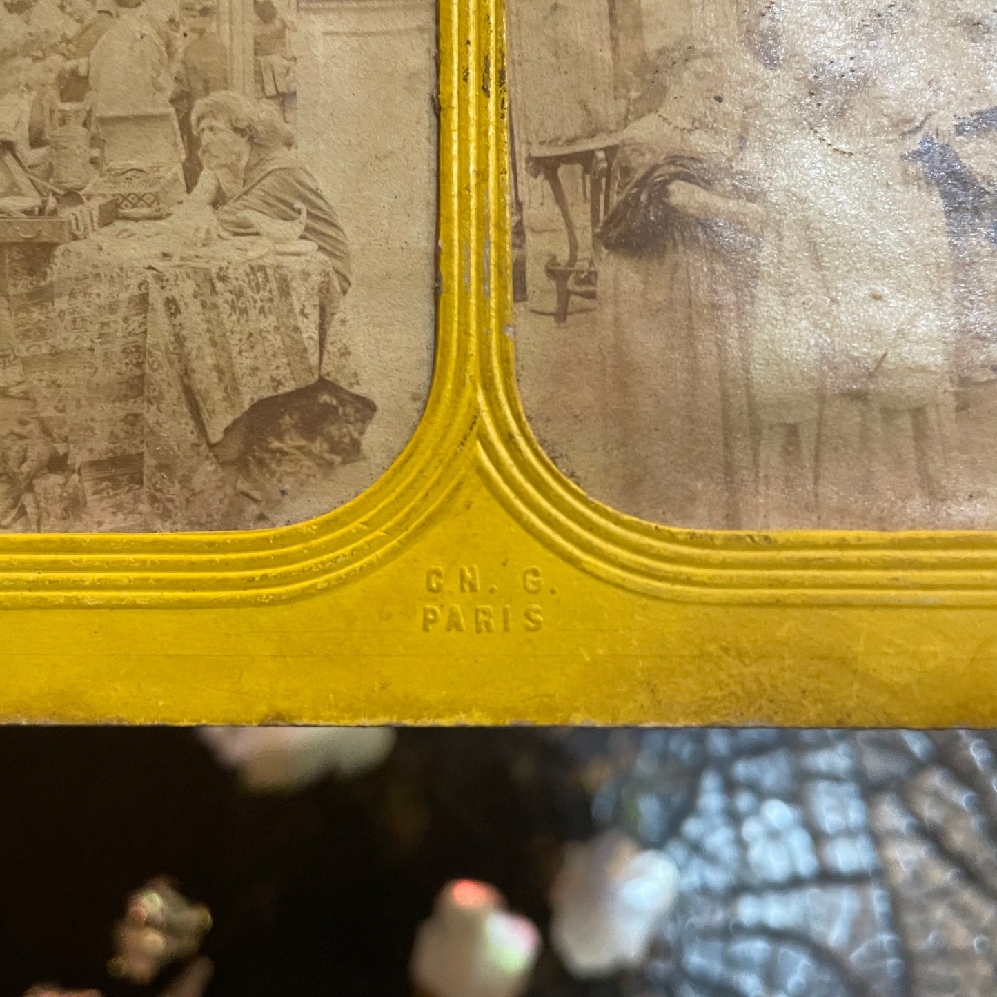 Antique Tissue Stereoview | A Dealer Exhibits his Wares