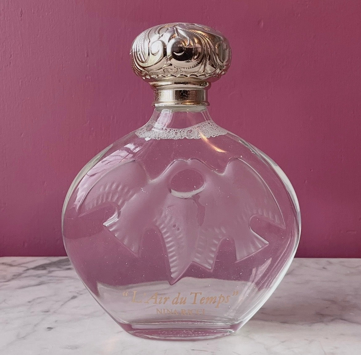 L’air du temps | Nina Ricci | Lalique Factice | Oversized Display