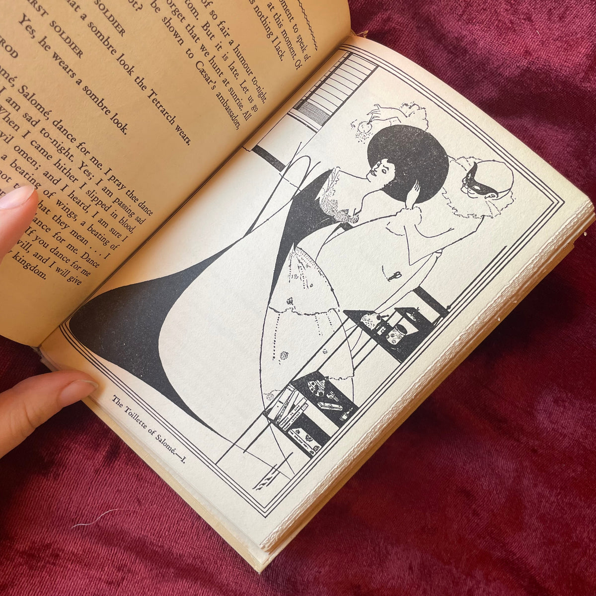 Salome by Oscar Wilde illustrated by Aubrey Beardsley | 1930s