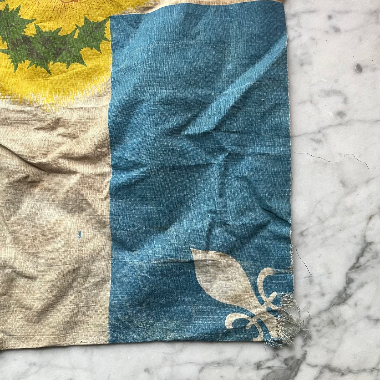 Antique Carillon Sacré-Cœur Flag