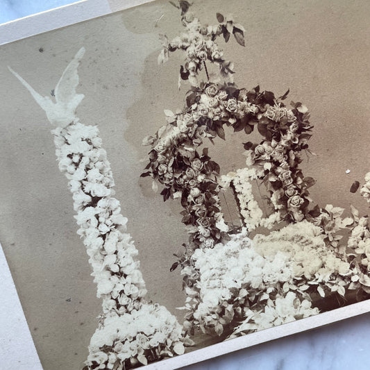 Victorian Mourning | Funeral Flower Photo