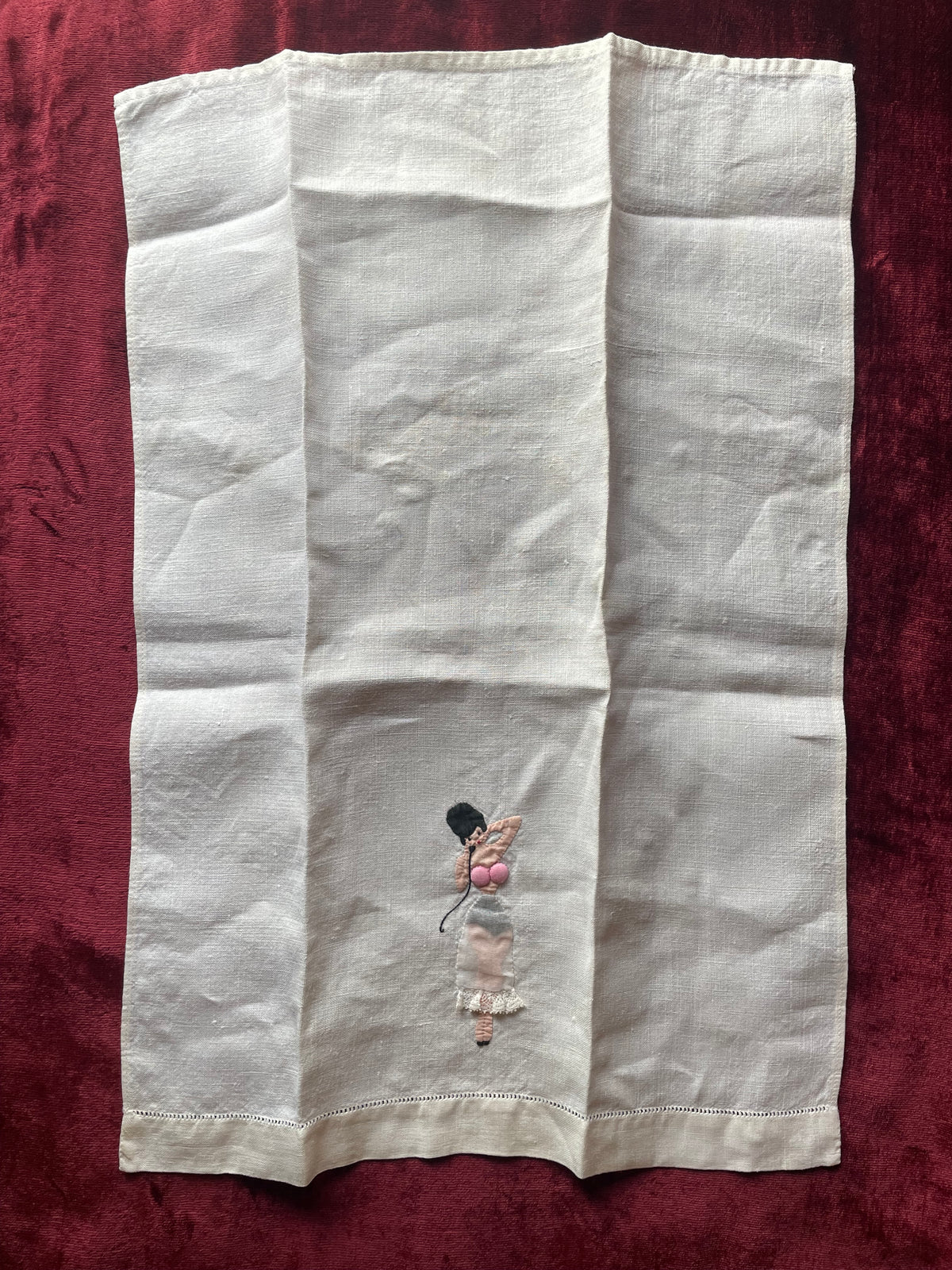 Vintage Risquée Appliquée Linen Hand Towel | 1950s-1960s
