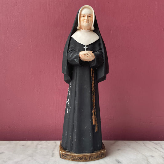 Vintage Chalkware Nun Figure
