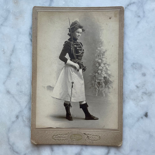 “Vassar Girl” in Fencing Costume Cabinet Card Photo